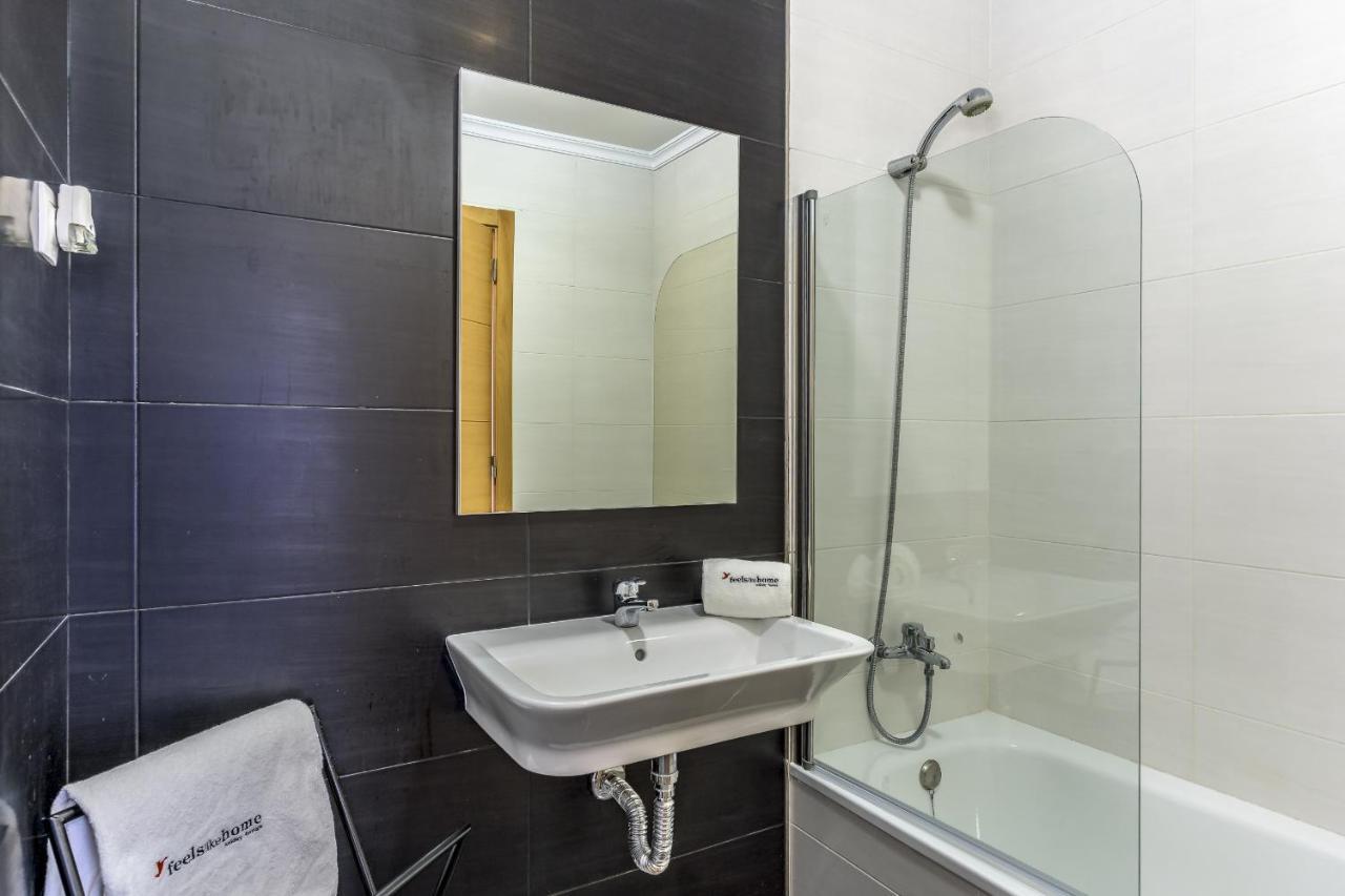 Flh Vila Real Santo Antonio Flat With Pool Vila Real de Santo Antonio Bagian luar foto